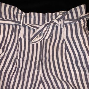 cute striped shorts!